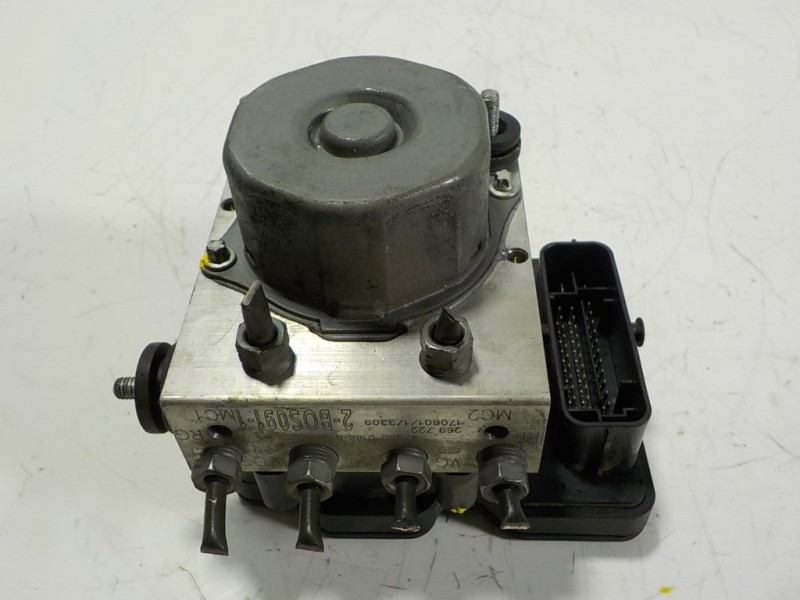 Recambio de abs para renault clio iv 0.9 tce referencia OEM IAM 476605460R 476600188R 