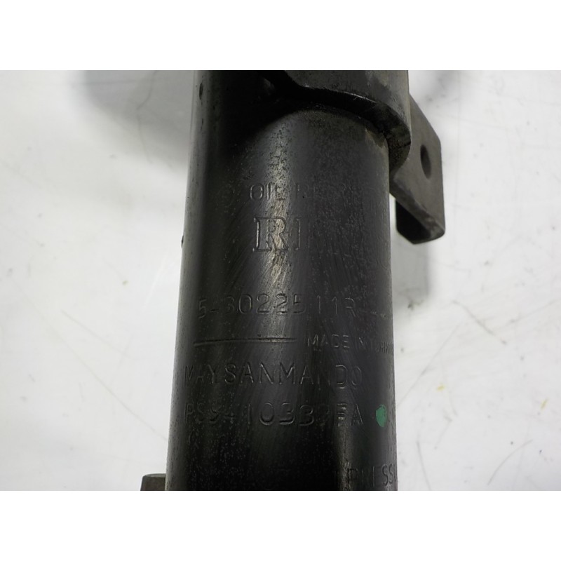 Recambio de amortiguador delantero izquierdo para renault clio iv 0.9 tce referencia OEM IAM 543022511R 543022511R 