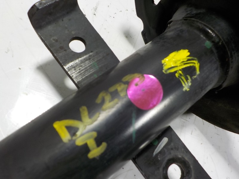 Recambio de amortiguador delantero izquierdo para renault clio iv 0.9 tce referencia OEM IAM 543022511R 543022511R 