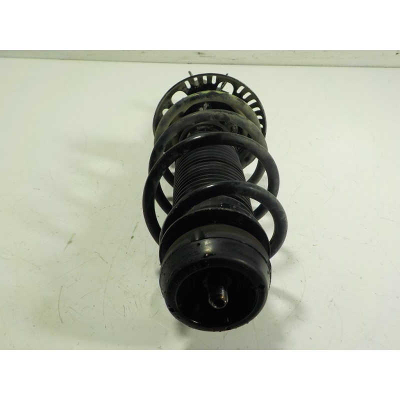 Recambio de amortiguador delantero derecho para volkswagen polo (6c1) 1.2 tsi referencia OEM IAM 6C0413031AJ 6C0413031AJ 