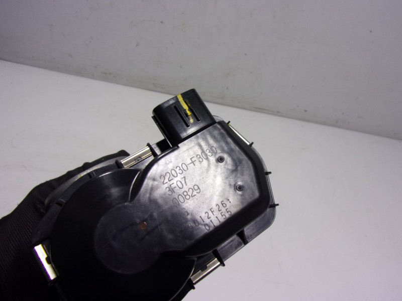 Recambio de caja mariposa para toyota yaris 1.5 vvti hev referencia OEM IAM  22030F3030 