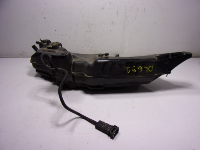 Recambio de deposito aditivo para audi q2 (gab) 1.6 tdi referencia OEM IAM 5Q0131877R 5Q0131331C 