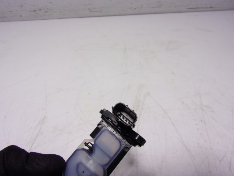 Recambio de caudalimetro para toyota yaris 1.5 vvti hev referencia OEM IAM  22204F2010 