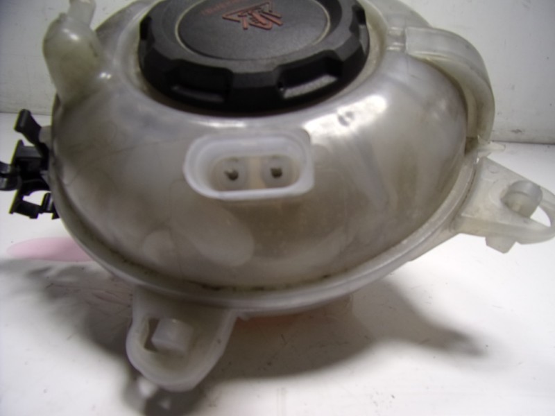 Recambio de deposito expansion para audi q2 (gab) 1.6 tdi referencia OEM IAM 5Q0121407G  