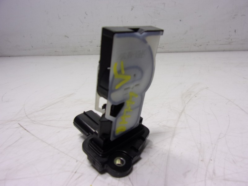 Recambio de caudalimetro para toyota yaris 1.5 vvti hev referencia OEM IAM  22204F2010 