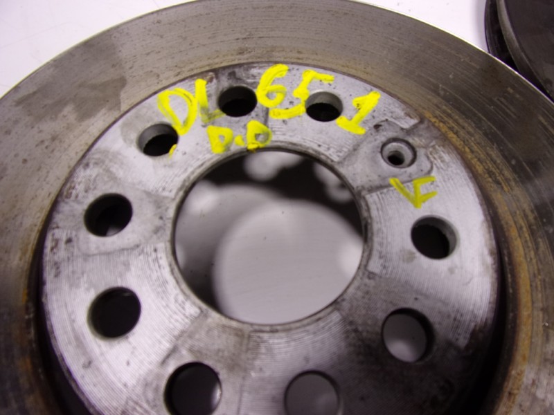 Recambio de disco freno delantero para audi q2 (gab) 1.6 tdi referencia OEM IAM 5Q0615301F  