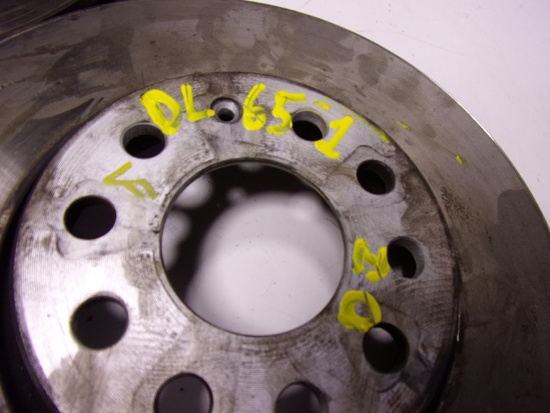 Recambio de disco freno delantero para audi q2 (gab) 1.6 tdi referencia OEM IAM 5Q0615301F  