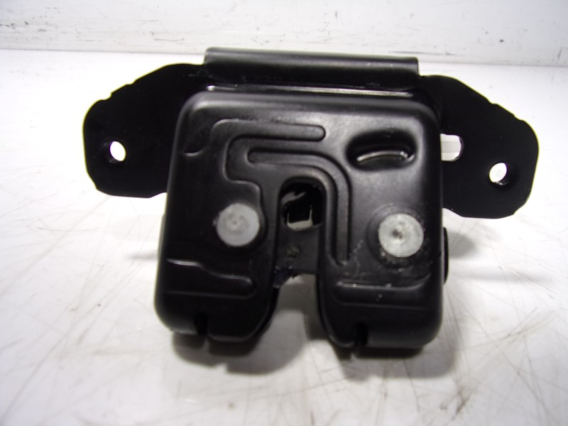 Recambio de cerradura maletero / porton para toyota yaris 1.5 vvti hev referencia OEM IAM   