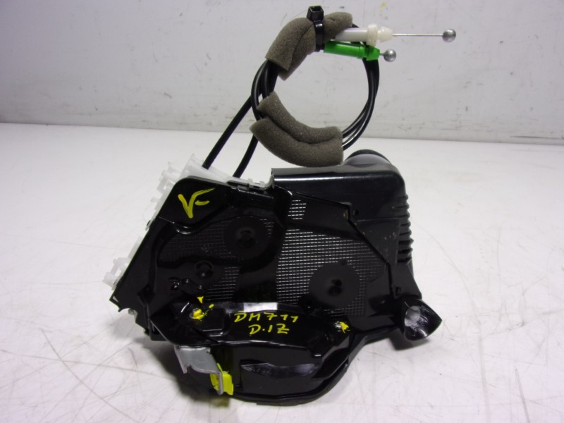 Recambio de cerradura puerta delantera izquierda para toyota yaris 1.5 vvti hev referencia OEM IAM  M7311460M6 