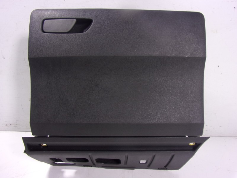 Recambio de guantera para audi q2 (gab) 1.6 tdi referencia OEM IAM 81B857035A4PK 81B857035A 