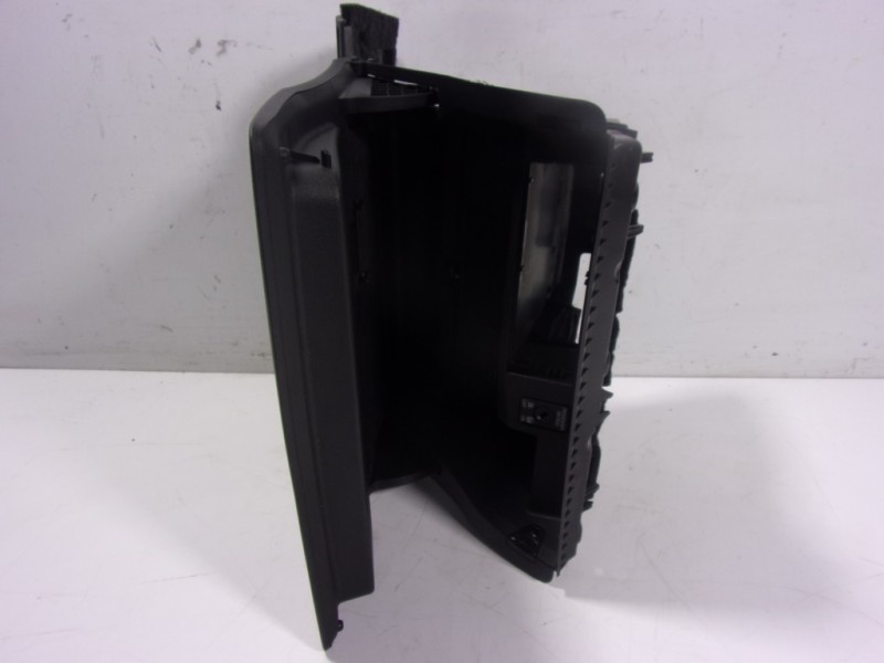 Recambio de guantera para audi q2 (gab) 1.6 tdi referencia OEM IAM 81B857035A4PK 81B857035A 