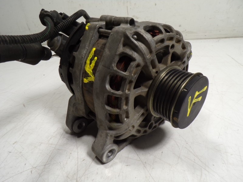 Recambio de alternador para peugeot 208 1.2 12v vti referencia OEM IAM 9809391880 9809391880 