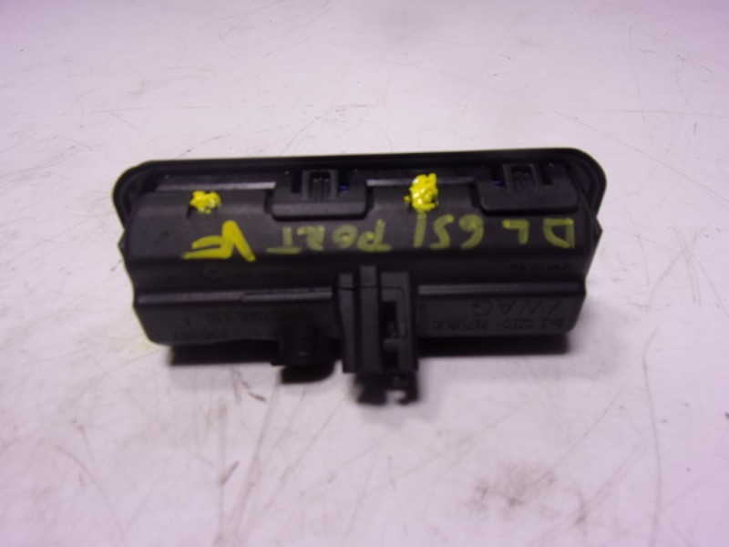 Recambio de maneta porton para audi q2 (gab) 1.6 tdi referencia OEM IAM 6V0827566 6V082756613S 