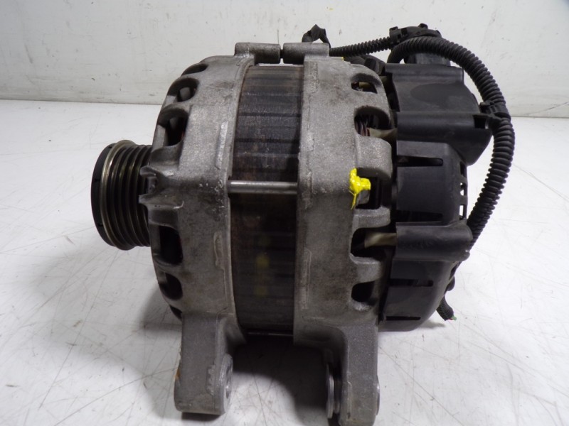 Recambio de alternador para peugeot 208 1.2 12v vti referencia OEM IAM 9809391880 9809391880 