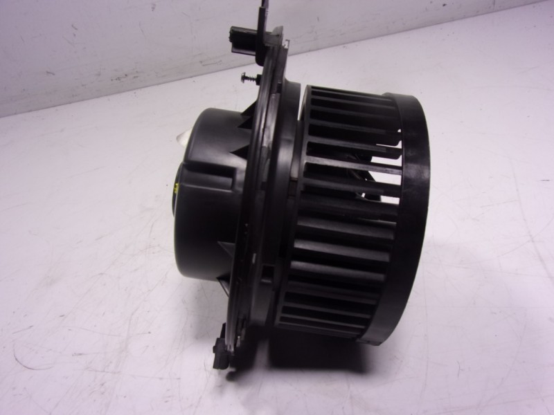 Recambio de motor calefaccion para audi q2 (gab) 1.6 tdi referencia OEM IAM 5Q1819021H 5Q1819021H 