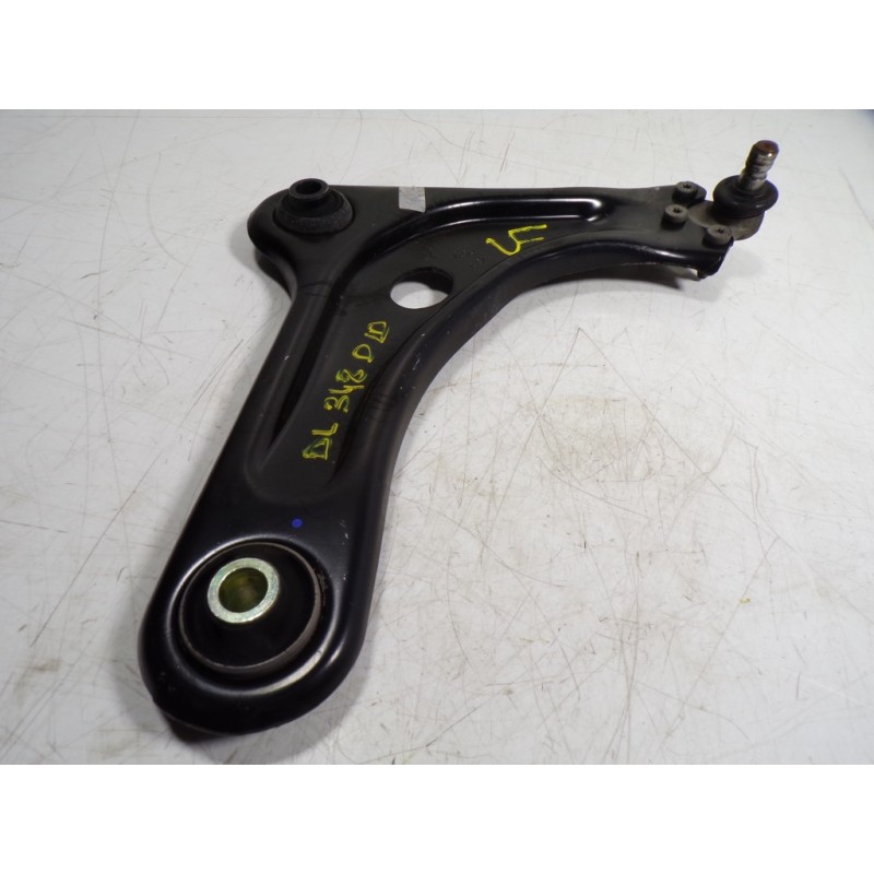 Recambio de brazo suspension inferior delantero derecho para peugeot 208 1.2 12v vti referencia OEM IAM 9670771480  