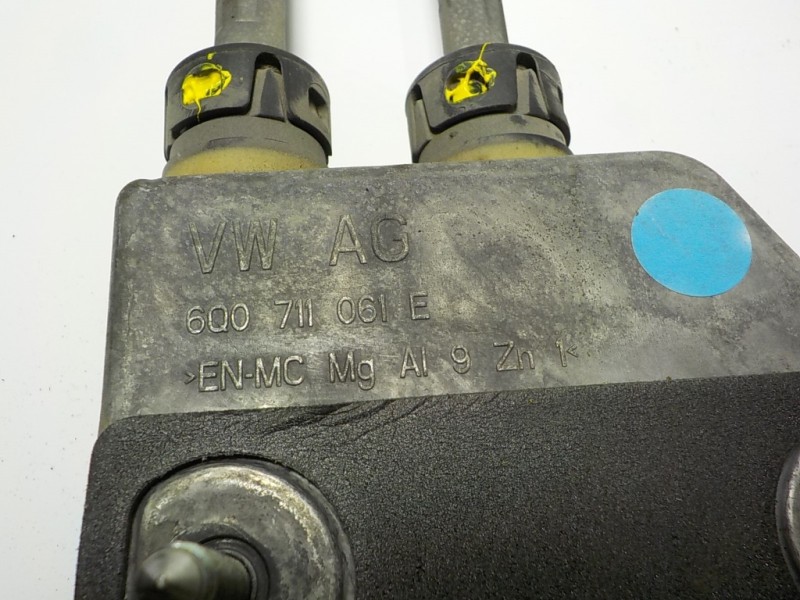 Recambio de palanca cambio para volkswagen polo (6c1) 1.2 tsi referencia OEM IAM 6Q0711050B 6Q0711061E 