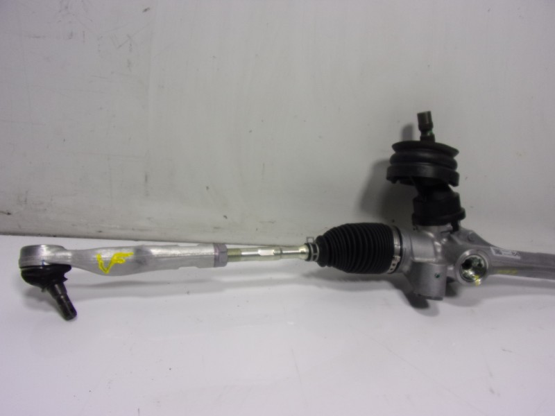 Recambio de cremallera direccion para toyota yaris 1.5 vvti hev referencia OEM IAM  45510K0070 