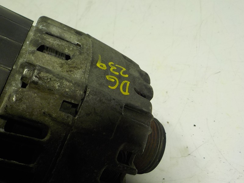 Recambio de alternador para renault megane iii coupe 1.5 dci diesel referencia OEM IAM  231000026R 