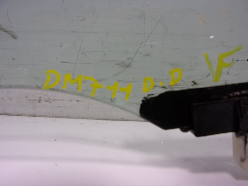 Recambio de cristal puerta delantero derecho para toyota yaris 1.5 vvti hev referencia OEM IAM   