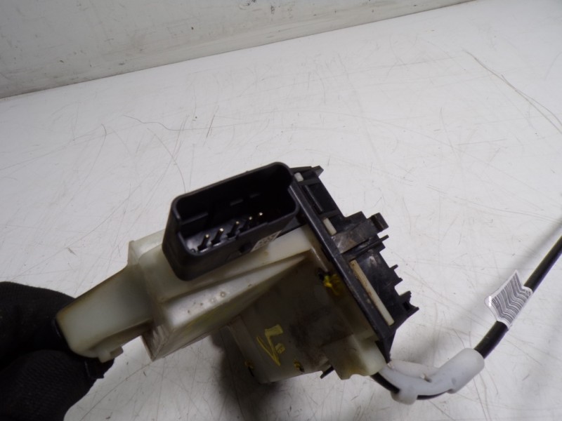 Recambio de cerradura puerta delantera derecha para peugeot 208 1.2 12v vti referencia OEM IAM 9812500780 9812500780 