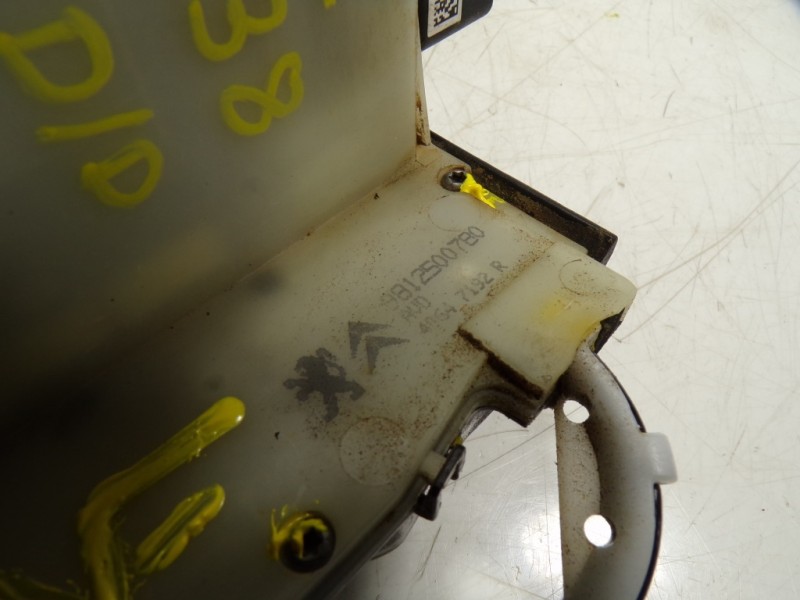 Recambio de cerradura puerta delantera derecha para peugeot 208 1.2 12v vti referencia OEM IAM 9812500780 9812500780 