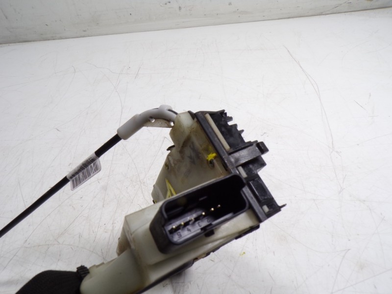 Recambio de cerradura puerta delantera izquierda para peugeot 208 1.2 12v vti referencia OEM IAM 9812500880 9812500880 