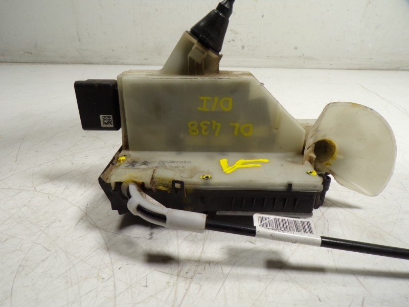 Recambio de cerradura puerta delantera izquierda para peugeot 208 1.2 12v vti referencia OEM IAM 9812500880 9812500880 