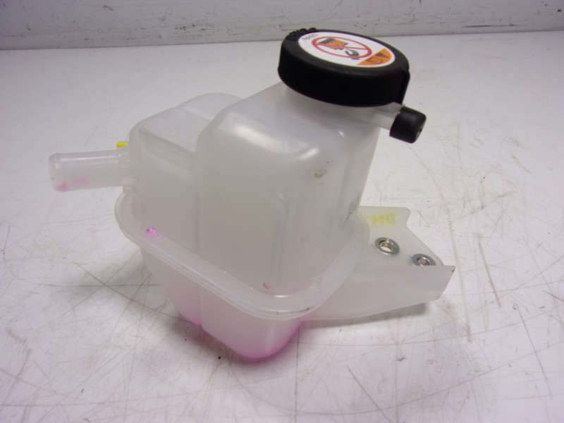 Recambio de deposito expansion para toyota yaris 1.5 vvti hev referencia OEM IAM   