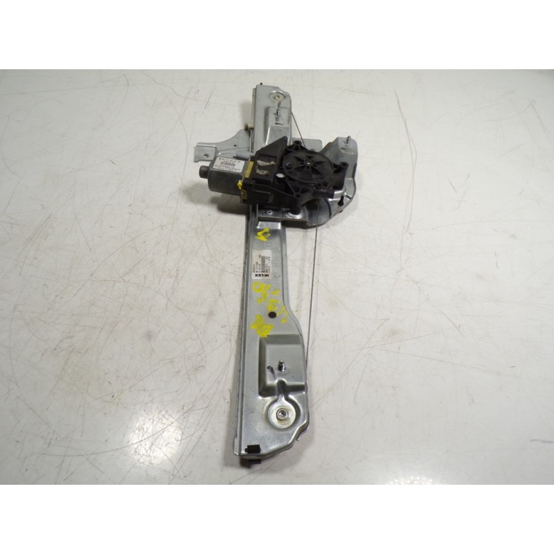 Recambio de elevalunas delantero derecho para peugeot 208 1.2 12v vti referencia OEM IAM 9673154380 9673154380 