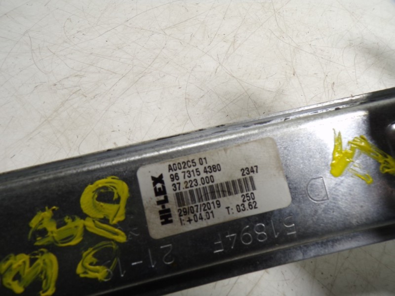 Recambio de elevalunas delantero derecho para peugeot 208 1.2 12v vti referencia OEM IAM 9673154380 9673154380 