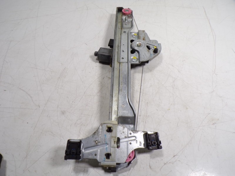 Recambio de elevalunas delantero izquierdo para peugeot 208 1.2 12v vti referencia OEM IAM 9816402180 9816401780 