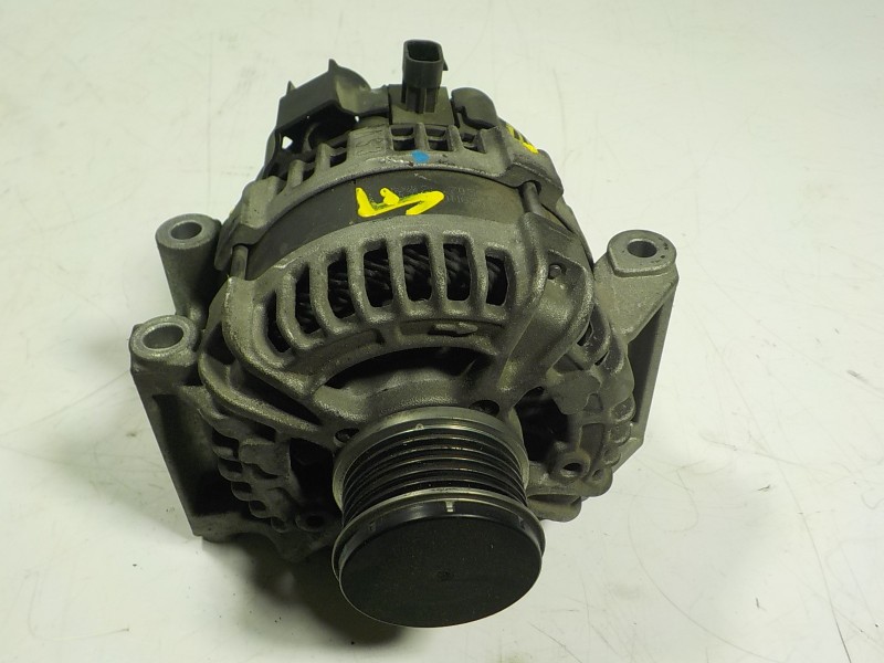 Recambio de alternador para opel corsa e 1.3 16v cdti referencia OEM IAM  39047359 