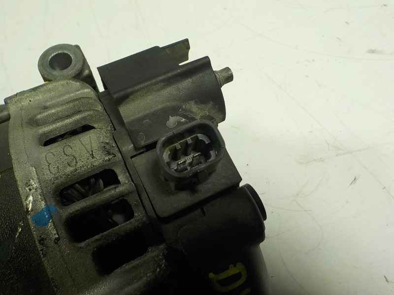 Recambio de alternador para opel corsa e 1.3 16v cdti referencia OEM IAM  39047359 