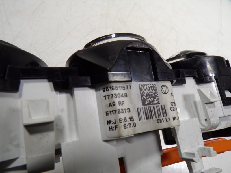 Recambio de mando calefaccion / aire acondicionado para peugeot 208 1.2 12v vti referencia OEM IAM 9672248380 9819611577 