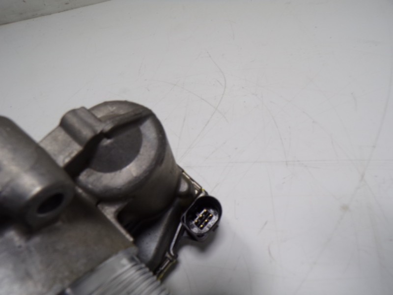 Recambio de caja mariposa para porsche macan (typ ) base referencia OEM IAM PAC133062 06K133062AS 