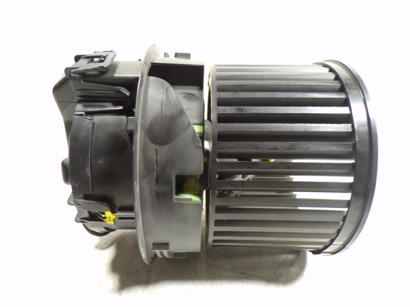 Recambio de motor calefaccion para peugeot 208 1.2 12v vti referencia OEM IAM 1608182080 T1013140A 