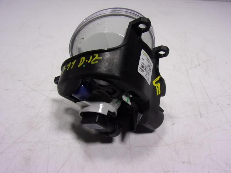Recambio de faro antiniebla izquierdo para toyota yaris 1.5 vvti hev referencia OEM IAM  90068410 