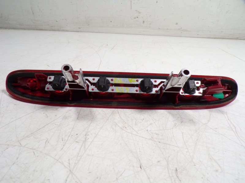 Recambio de piloto trasero central para peugeot 208 1.2 12v vti referencia OEM IAM 9674309080 9674309080 