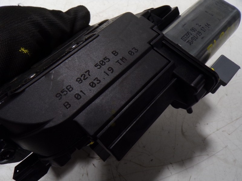 Recambio de cerradura maletero / porton para porsche macan (typ ) base referencia OEM IAM 95B827505B 95B827505B 