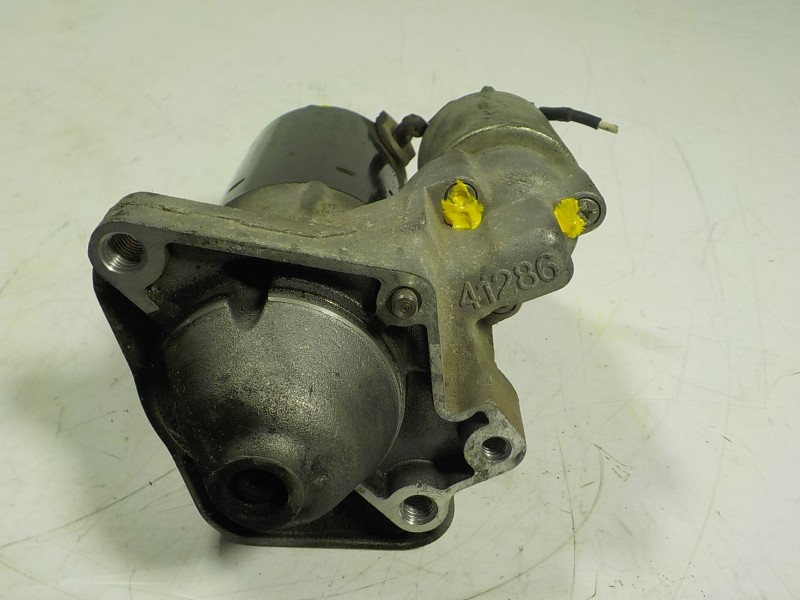 Recambio de motor arranque para renault clio iv 1.5 dci diesel fap referencia OEM IAM  233001073R 