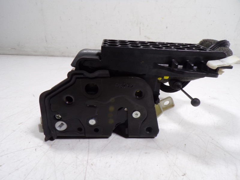 Recambio de cerradura puerta delantera derecha para porsche macan (typ ) base referencia OEM IAM 9A783721605 8J4837016E 