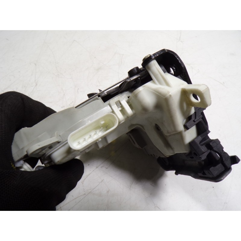 Recambio de cerradura puerta delantera derecha para porsche macan (typ ) base referencia OEM IAM 9A783721605 8J4837016E 