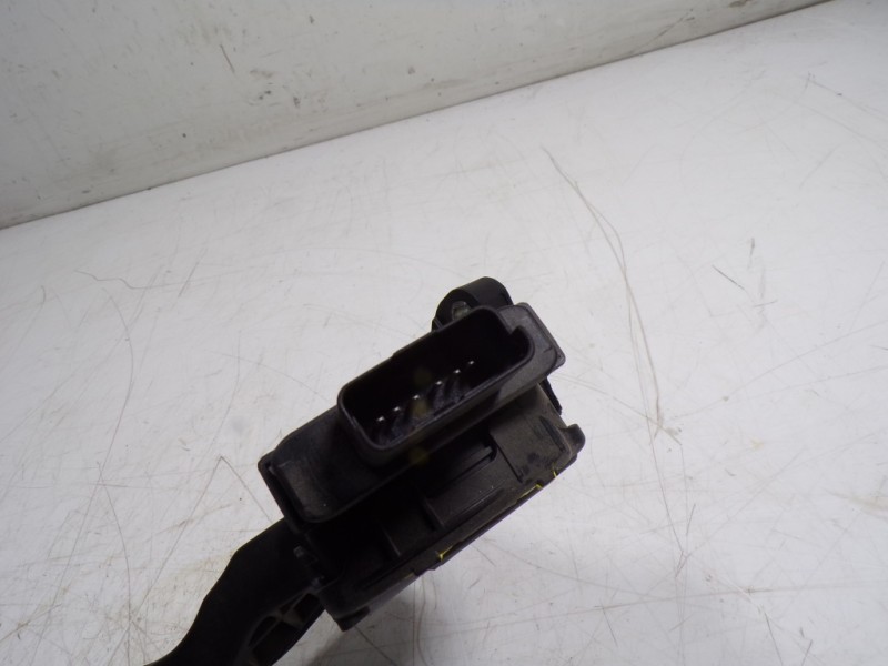 Recambio de potenciometro pedal para peugeot 208 1.2 12v vti referencia OEM IAM 1601CW 967143378 