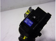 Recambio de mando luces para toyota yaris 1.5 vvti hev referencia OEM IAM  02D70  2