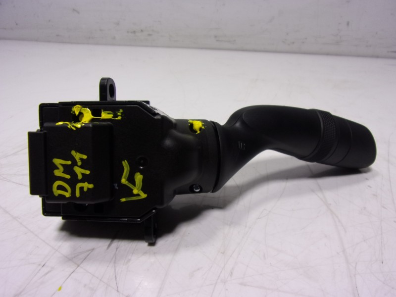 Recambio de mando luces para toyota yaris 1.5 vvti hev referencia OEM IAM  02D70 