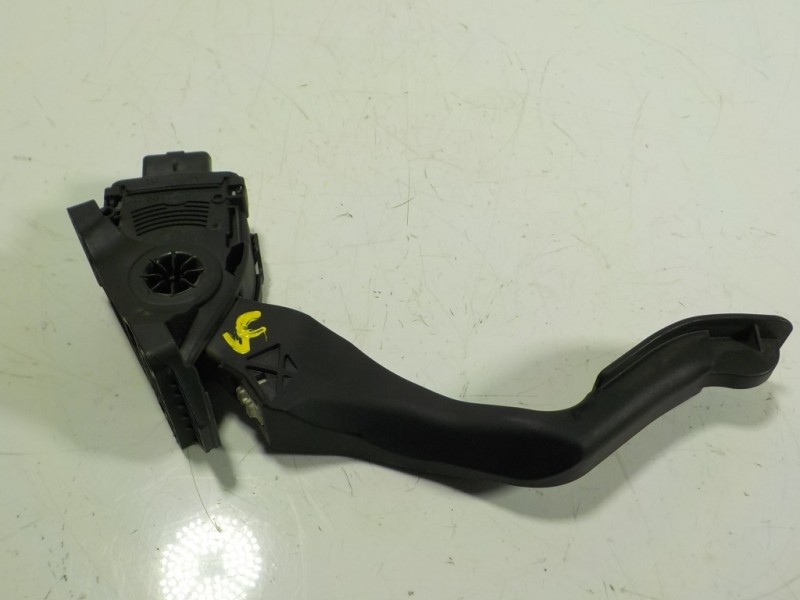 Recambio de potenciometro pedal para citroën c4 cactus 1.6 blue-hdi fap referencia OEM IAM 1601CW 9671433780 