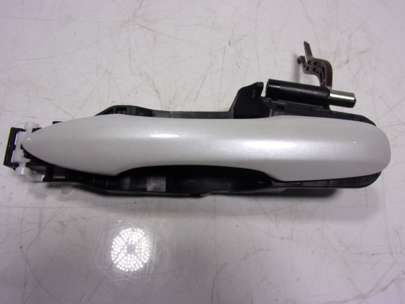 Recambio de maneta exterior trasera izquierda para toyota yaris 1.5 vvti hev referencia OEM IAM   