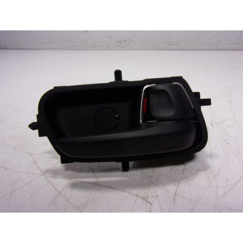 Recambio de maneta interior delantera derecha para toyota yaris 1.5 vvti hev referencia OEM IAM  69273K0040 