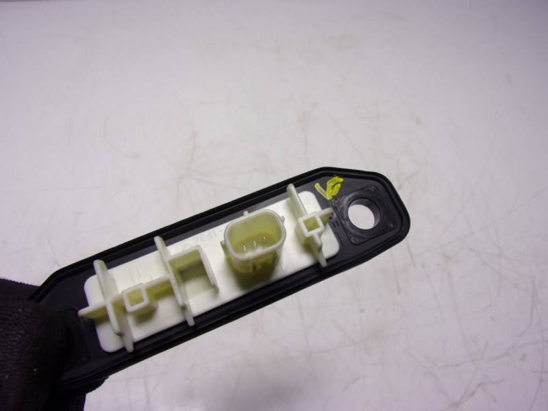 Recambio de maneta porton para toyota yaris 1.5 vvti hev referencia OEM IAM  2391F36 